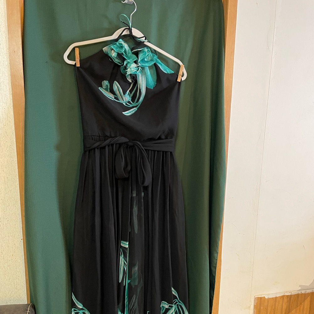 Halter style long dress, with waist tie.